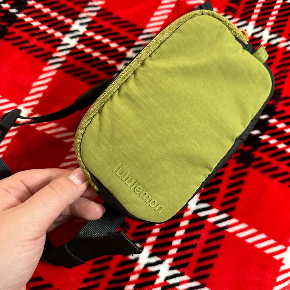 Lulumelon Belt Bag Mini Brand New without Tags